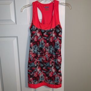 Tek Gear yoga tank top pattern good condition L